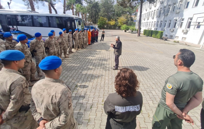 Askeri birliklere yangın eğitimi