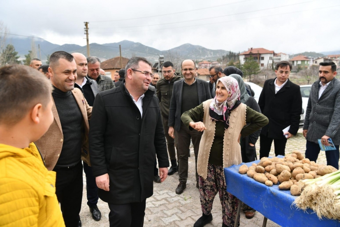 BEKİR KIVRIM’A DAĞBELİ PAZARINDA YOĞUN İLGİ