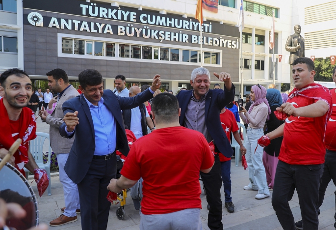 Bir günlüğüne asker oldular