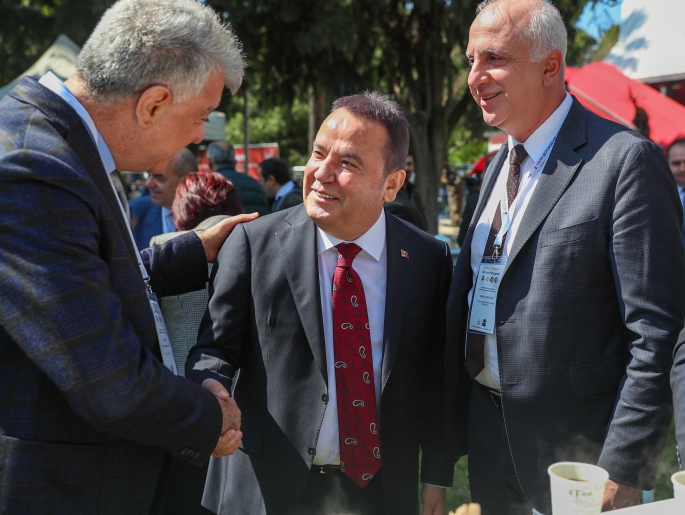 Böcek ‘İkinci Yüzyılın İktisat Kongresi’nde