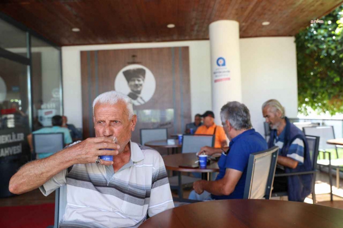 'Cebimizdeki para eriyor'