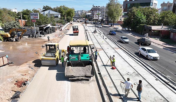 Çöken tramvay hattı onarıldı