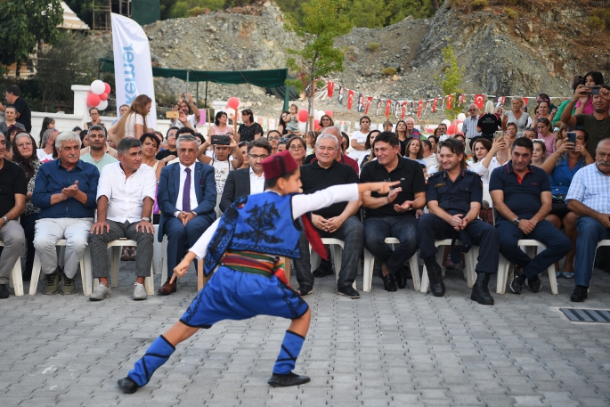 Eğitim ve Sanat Merkezi'nde kutlama