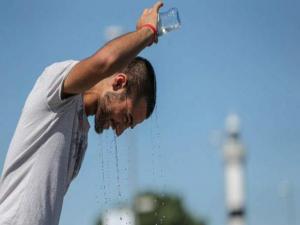 Aşırı sıcaklar psikolojiyi bozuyor