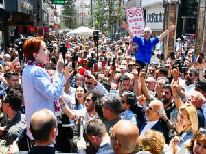 Başaran:  Antalya Akşener'i  Bağrına Bastı