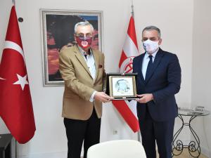 Başkan Esenden Antalyaspor Kulübü Derneğine Destek