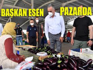 Başkan Esen pazar denetiminde 
