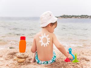 Bebekleri Güneşten Koruyacak Önemli Kurallar