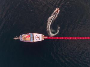 Denizde Türk bayrağı açıldı