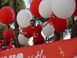 Kepezde, Bayram Sevinci Balkonlarda Yaşanacak