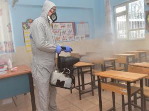 Kepezde okullar öğrenciler için dezenfekte edildi