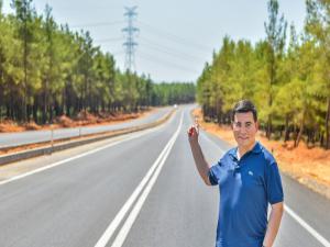 Kepezden şehir girişine çiçek bahçesi