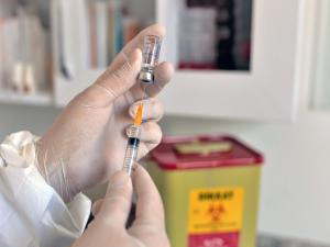Kepezin Huzurevi Sakinlerine Covid Aşısı