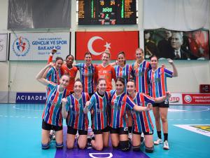 Mavi Kelebekler son deplasmanda galip