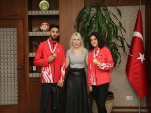 Rektör Özkan Dünya Şampiyonlarını Ağırladı