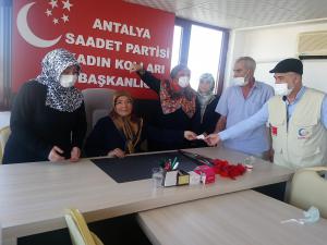 Saadetli Kadınlardan Filistine Yardım