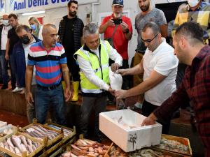 Sezonun İlk Balık Mezatına Katıldı