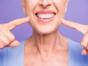 Sindirim Sorunları Dişlerinizi Nasıl Etkiler?
