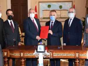 Solunum Cihazları İl Sağlık Müdürlüğüne Teslim Edildi