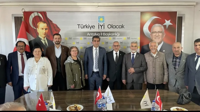 İYİ Parti'ye katılımlar sürüyor