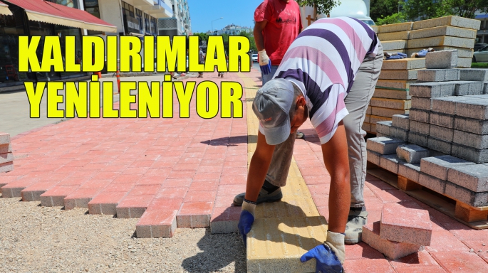 Kaldırımlar yenileniyor