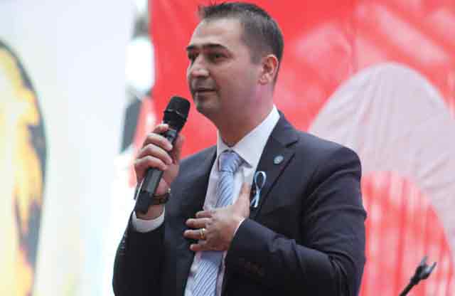 Karacan’dan belediyelere eleştiri sağanağı