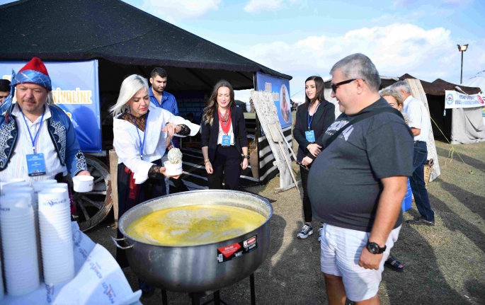 Konyaaltı Belediyesi Yörük Türkmen Festivali’nde