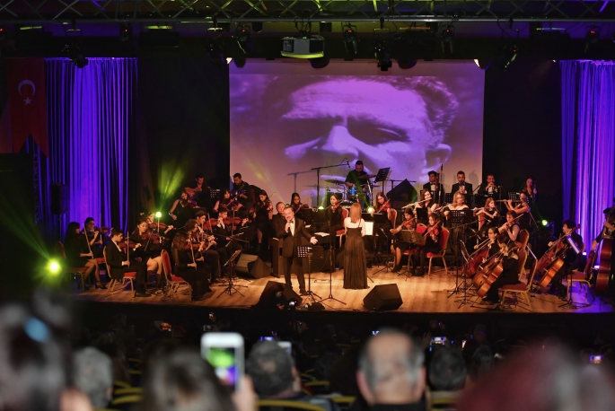 Konyaaltı Nazım Hikmet’i andı