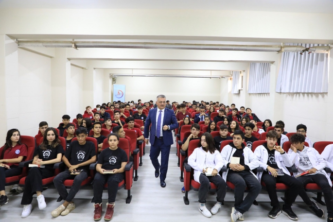 ‘Meslek liseleri gelecek için çok önemli’