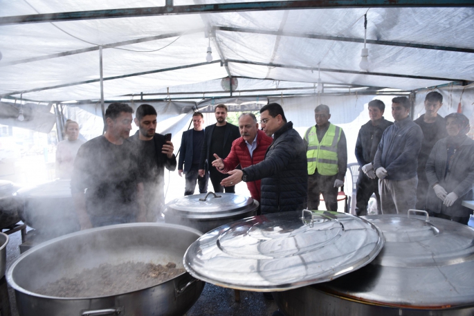 Sahra Mutfağından 30 bin kişiye sıcak yemek 
