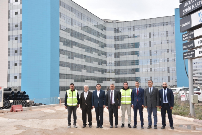 Şehir Hastanesi açılışa gün sayıyor