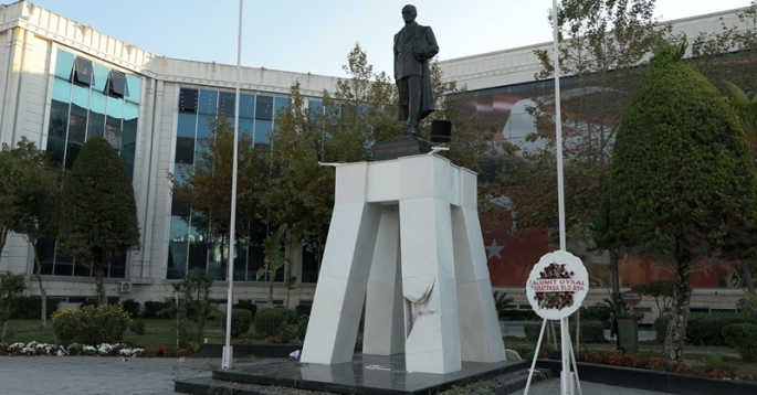 Tayfur: Hainliği depreşen Atatürk’e saldırıyor