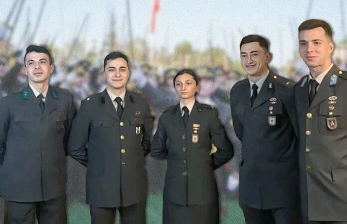TSK'dan ihraç edilen teğmenler geri dönüş için dava açtı