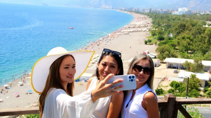 Turist şehre inmiyor!
