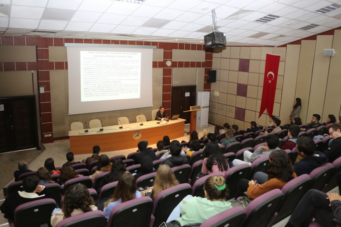 Türk-Yunan ilişkileri konferansı gerçekleştirildi