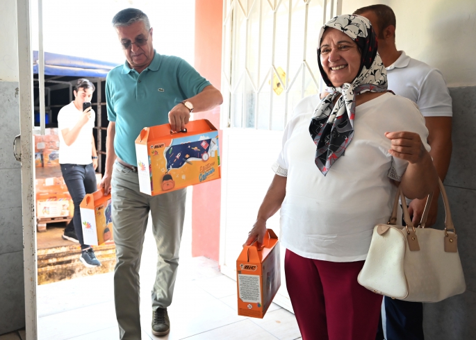 Ücretsiz kırtasiye malzemelerinin dağıtımı başladı