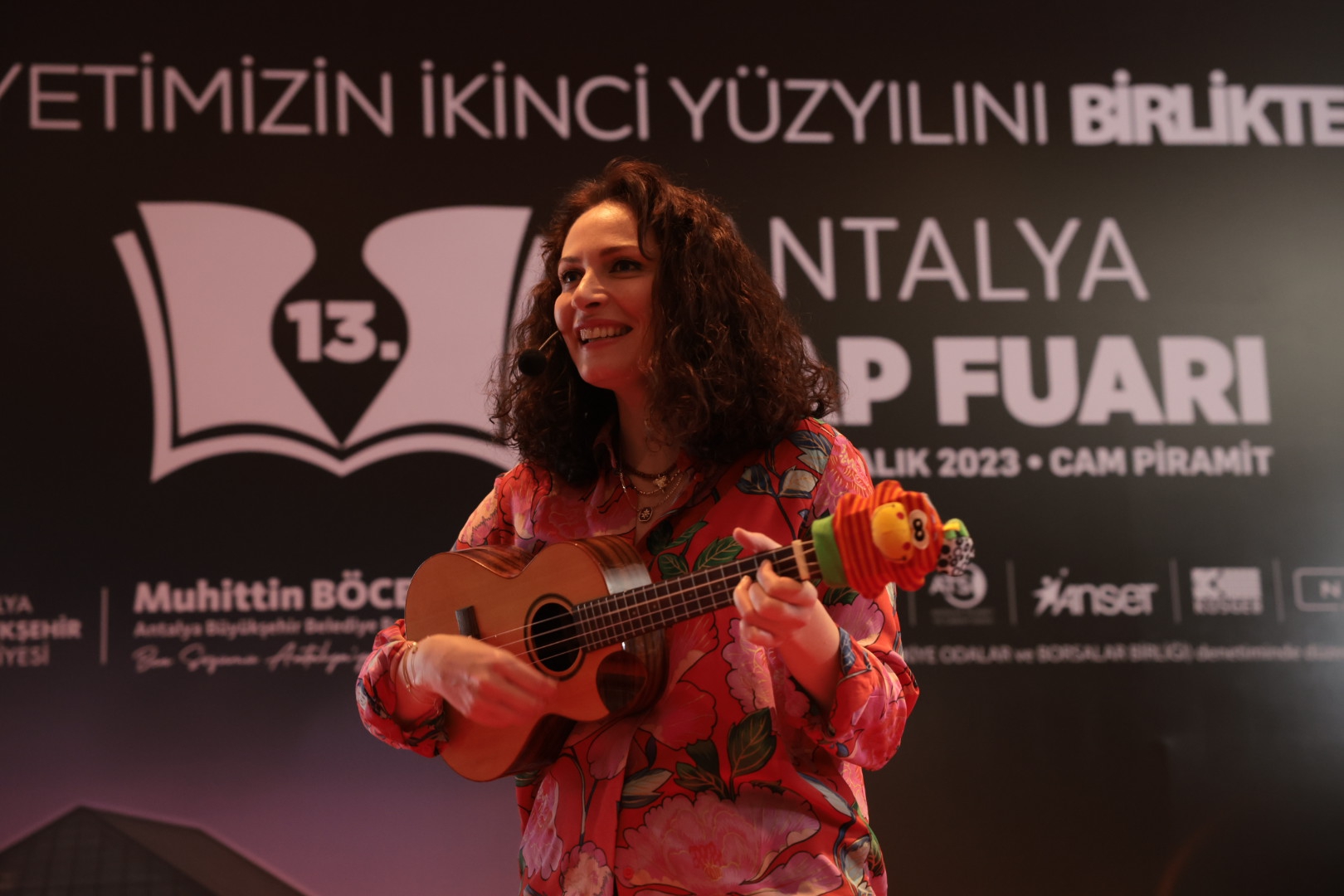 Antalya Kitap Fuarı’na müzikal söyleşi renk kattı 