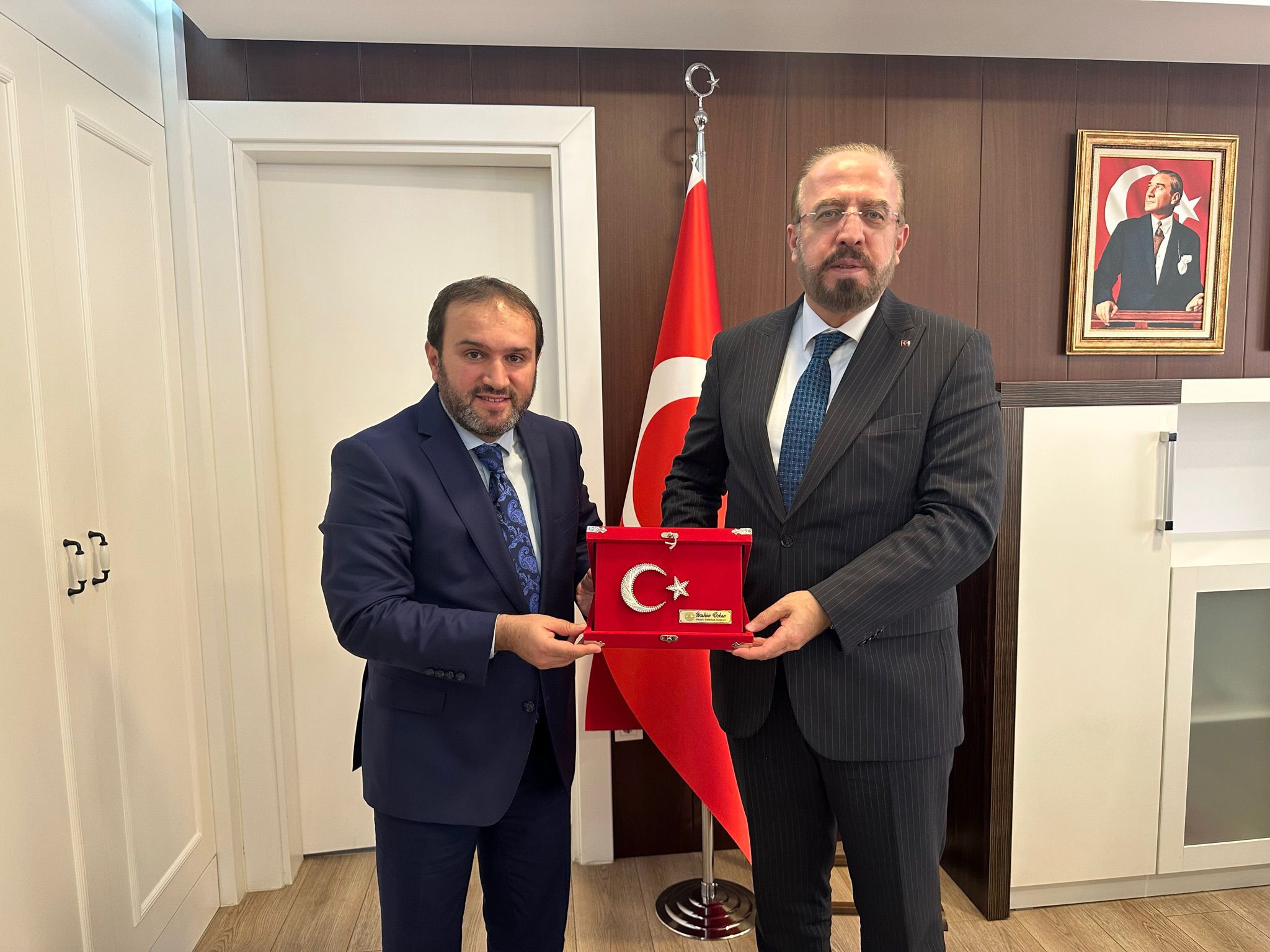 BAŞKAN ÖZKAN ANKARA'DAN ELİ DOLU DÖNÜYOR