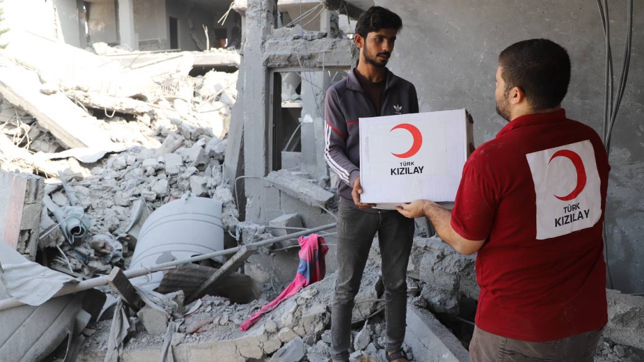 Kızılay'dan yardım koridoru çağrısı
