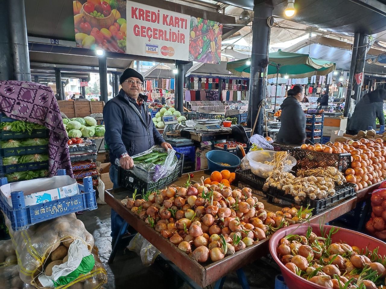 Komisyon esnafı zorluyor