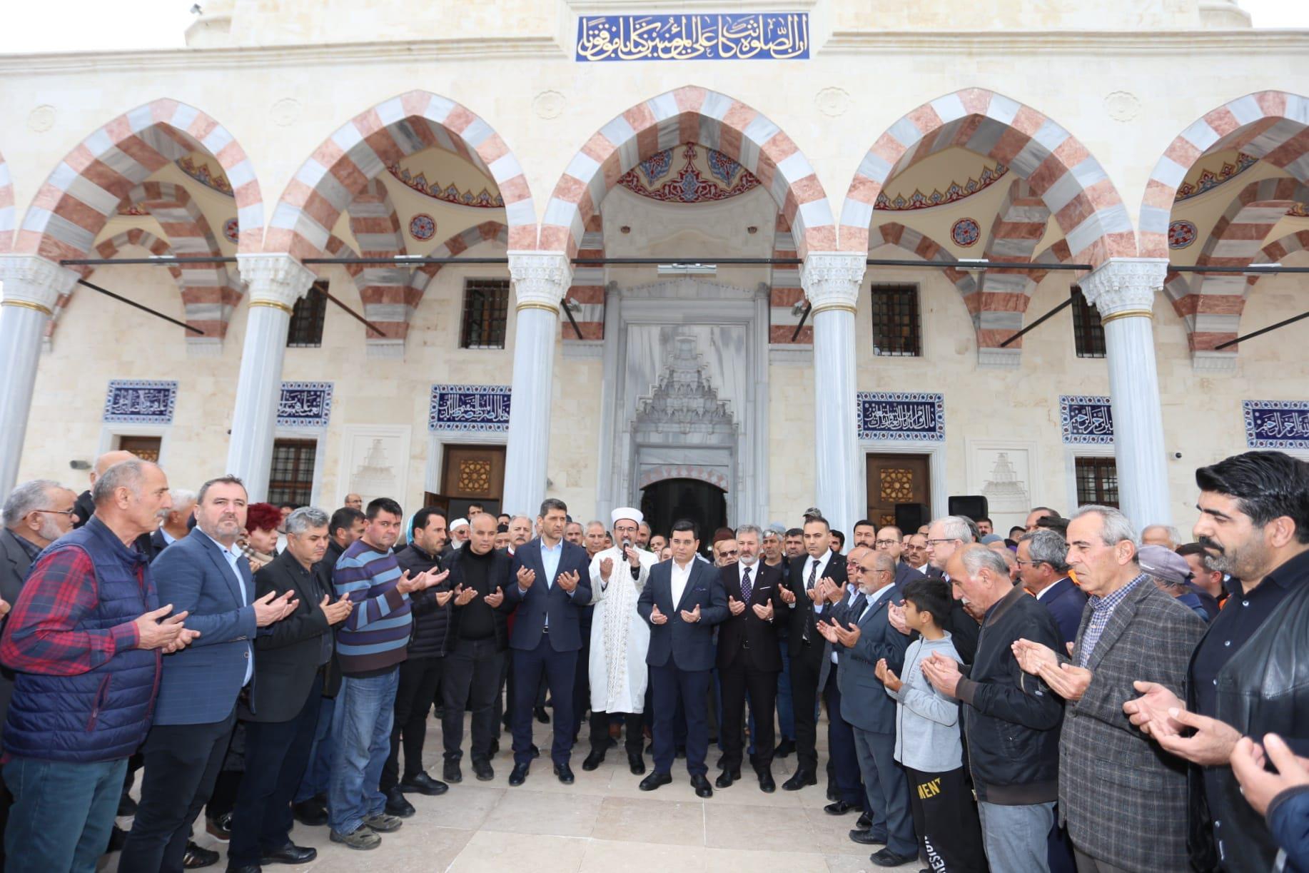 Konyalılar Camii dualarla açıldı